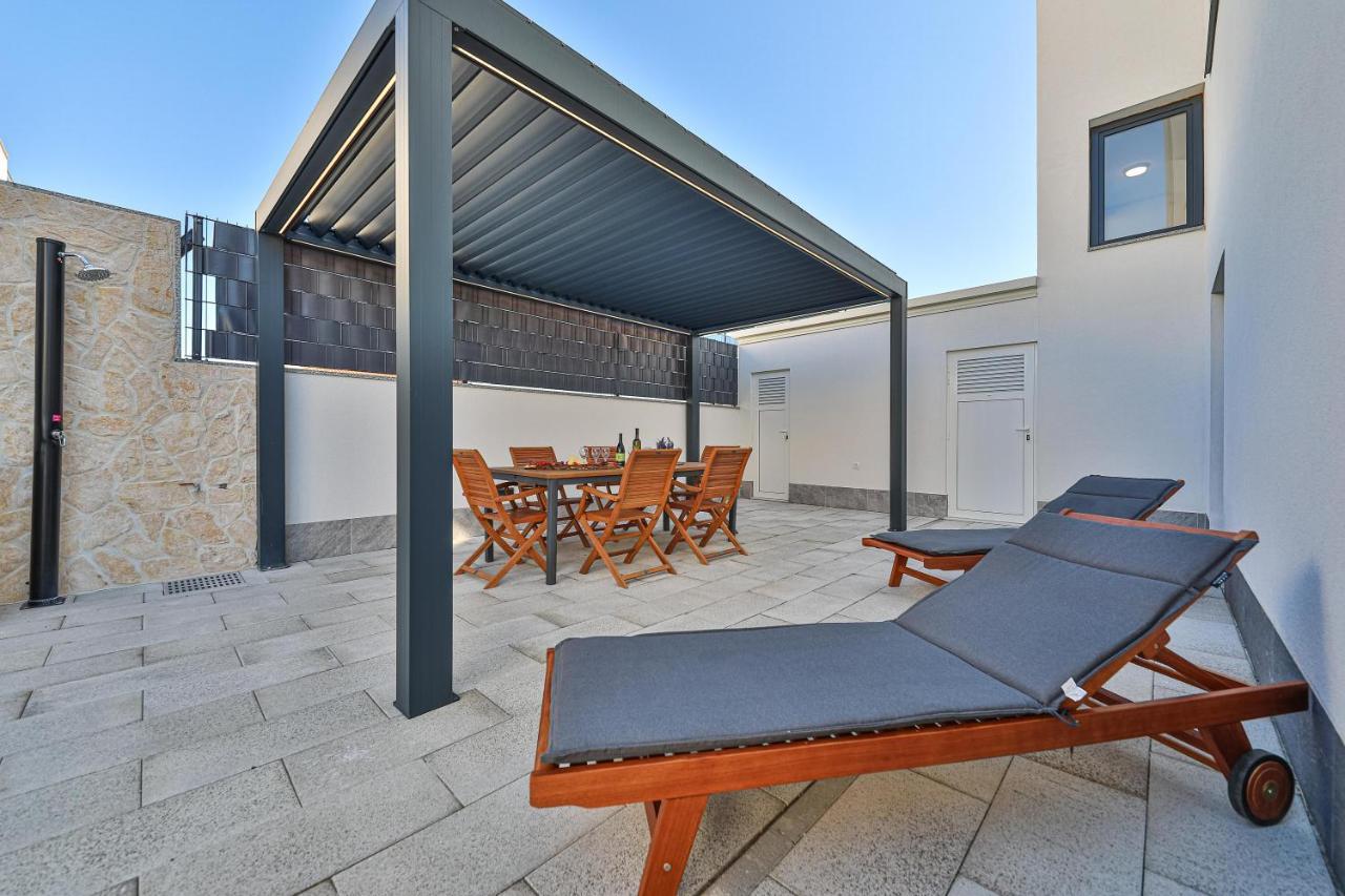 Luxury Apartment Pia With Swimming Pool And Grill Τρογκίρ Εξωτερικό φωτογραφία