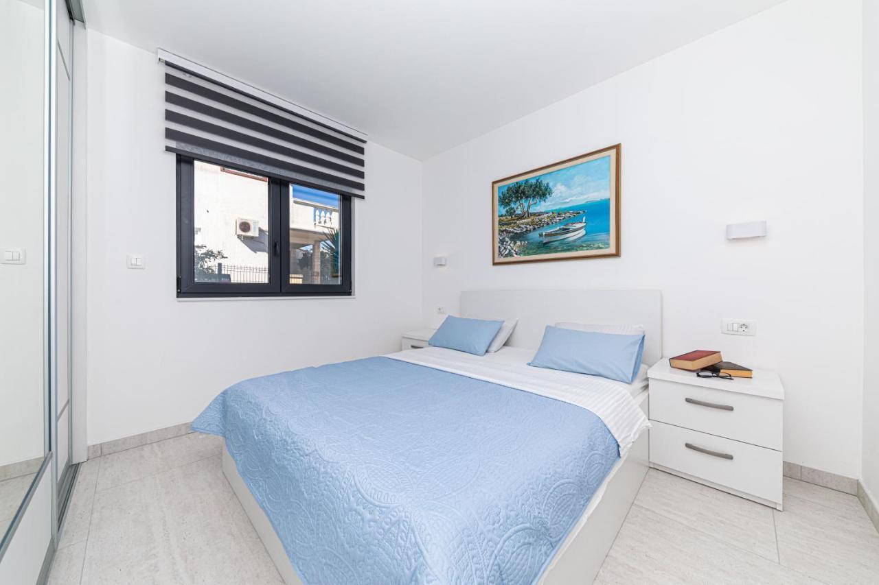 Luxury Apartment Pia With Swimming Pool And Grill Τρογκίρ Εξωτερικό φωτογραφία