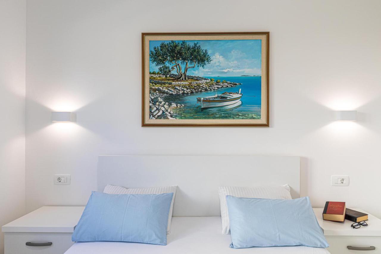 Luxury Apartment Pia With Swimming Pool And Grill Τρογκίρ Εξωτερικό φωτογραφία